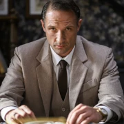 Tko je zgodni Slovenac koji je zaludio Hrvatice? Negativac iz 'Divljih pčela' o kojem se ne prestaje pričati