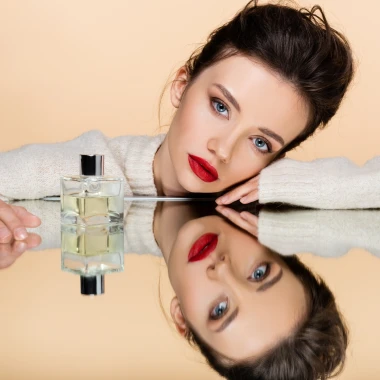 Toplina u bočici: Kako izabrati idealni parfem za hladne dane i postići da što duže traje