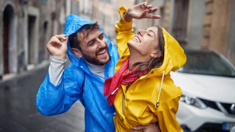 Ljubavni horoskop za studeni: Bikovi trebaju slušati intuiciju, a ovaj znak čekaju svađe u vezi