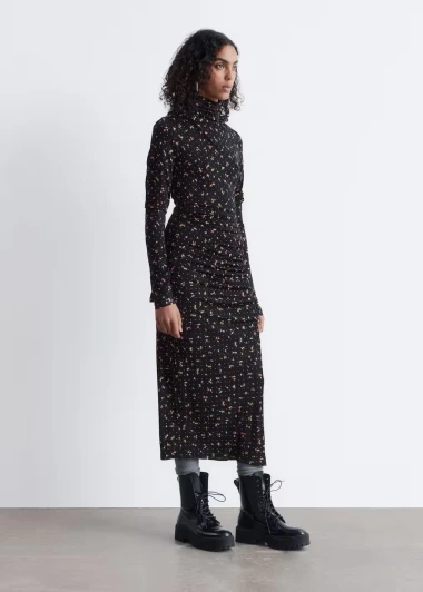 Toplina, tekstura i bezvremenski stil: Najljepše haljine u koje se isplati investirati ove zime