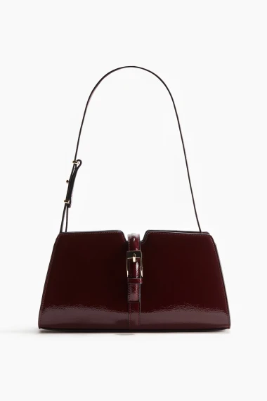 Trend koji ne prolazi: Bordo torbe vladaju zimskim kolekcijama