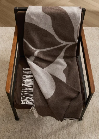 Cozy sezona počinje: Najljepše dekice koje griju i uljepšavaju interijer