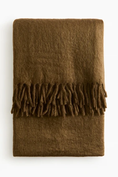 Cozy sezona počinje: Najljepše dekice koje griju i uljepšavaju interijer