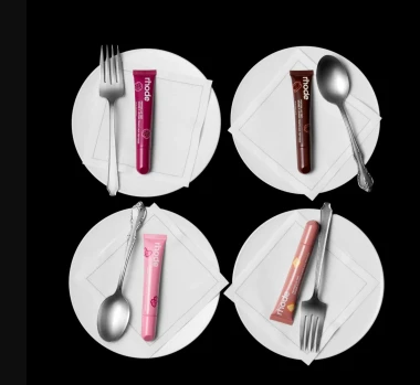 Za njegovane usne: Hailey Bieber lansirala četiri nova proizvoda koja će podići svaki zimski make-up look