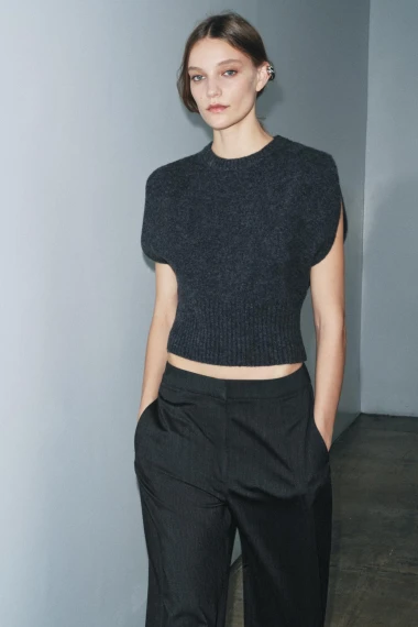 Veste bez rukava: Cozy trend koji vlada zimskom sezonom