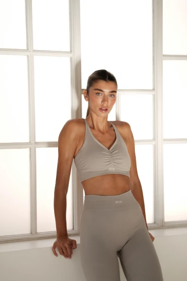 Novi hrvatski brend sportske odjeće, Être, spaja pokret, stil i identitet