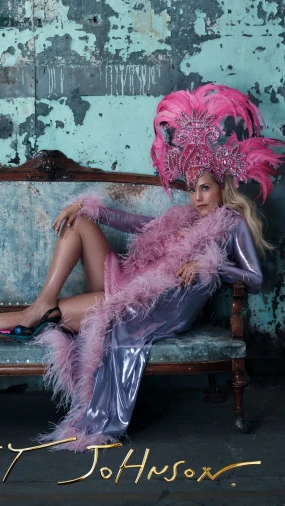 „Showgirls“ slavi 30 godina: Elizabeth Berkley u haljini inspiriranoj filmom