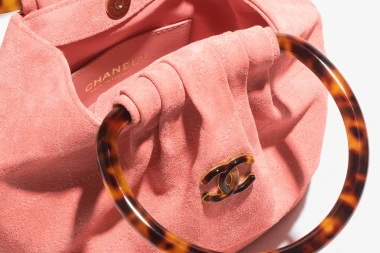 Šarmantne Chanel ružičaste torbice iz nove kolekcije brenda sve su što želimo ovih blagdana