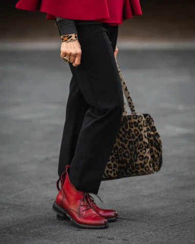 Odvažna crvena i leopard print: Karizmatična kombinacija koja je pokorila špicu