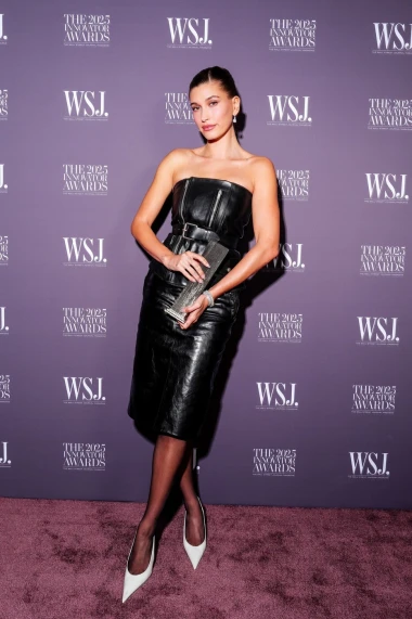 Hailey Bieber oduševila novom verzijom popularne manikure, već je zaludila internet