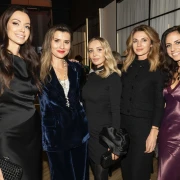 Zavirite s nama na inspirativno, predblagdansko, žensko druženje u režiji dizajnerice Aleksandre Dojčinović