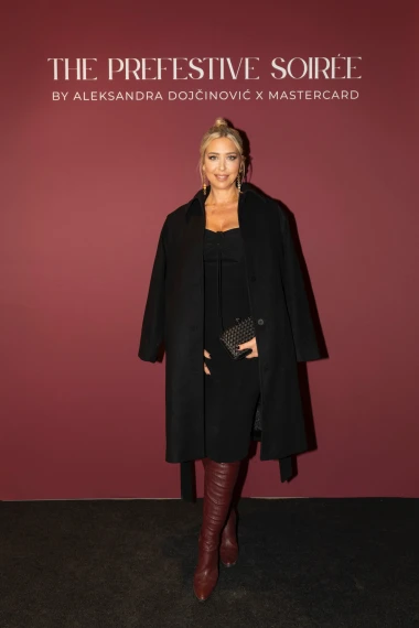 Zavirite s nama na inspirativno, predblagdansko, žensko druženje u režiji dizajnerice Aleksandre Dojčinović