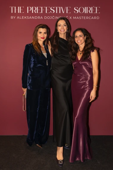 Zavirite s nama na inspirativno, predblagdansko, žensko druženje u režiji dizajnerice Aleksandre Dojčinović