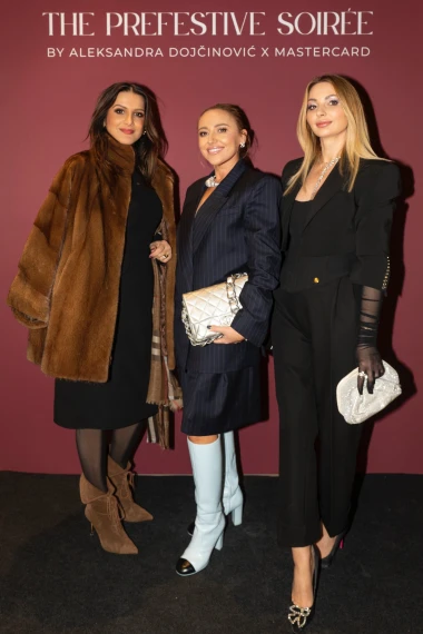 Zavirite s nama na inspirativno, predblagdansko, žensko druženje u režiji dizajnerice Aleksandre Dojčinović