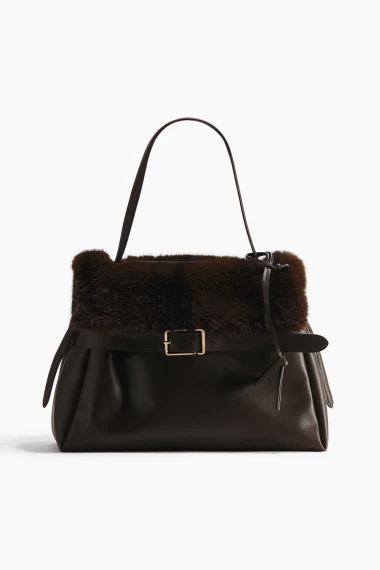 Izdvajamo najpoželjnije torbe sezone - od brušenih do bowling modela