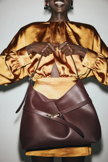 Izdvajamo najpoželjnije torbe sezone - od brušenih do bowling modela