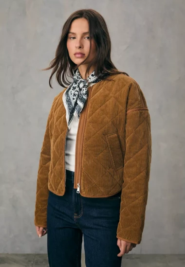 Retro chic: Ove zime nosimo komade od samta