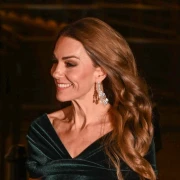 Kate Middleton poput zelenog dragulja u elegantnoj haljini i cipelama koje je proslavila Carrie Bradshaw