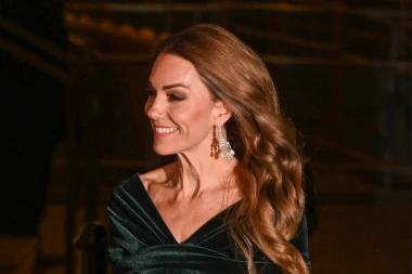 Kate Middleton u elegantnoj haljini i cipelama koje je proslavila Carrie Bradshaw
