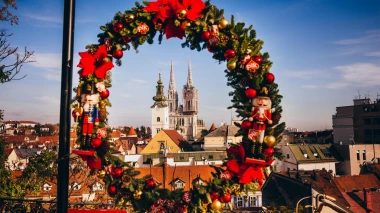 Advent se vraća na Stross, uz blagdanska jela s potpisom i odlične bendove svaki dan