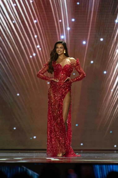 Crveni koralj s Jadrana koji je osvojio svijet: Haljina Laure Gnjatović za pamćenje