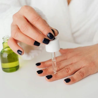 Kako ojačati slabe i lomljive nokte? Stručnjaci otkrivaju ključne korake