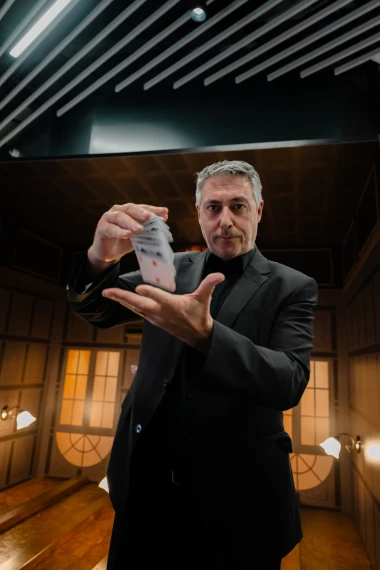 Večer magije o kojoj se priča: Zagreb oduševila premijera filma 'Majstori iluzije 3: Sad me vidiš, sad me ne vidiš!'