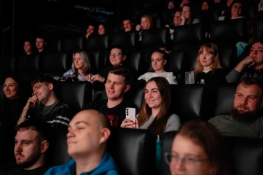 Večer magije o kojoj se priča: Zagreb oduševila premijera filma 'Majstori iluzije 3: Sad me vidiš, sad me ne vidiš!'