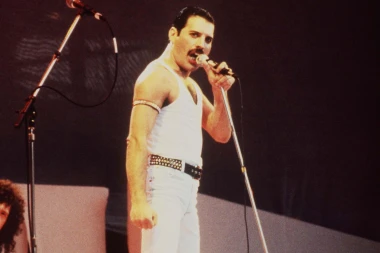 Danas slušamo Queen njemu u čast: Prošle su 34 godine otkako nas je napustio Freddie Mercury