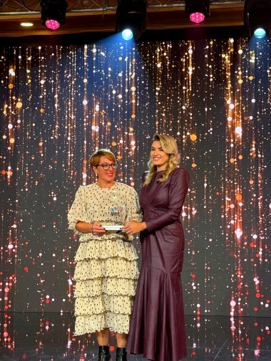 Haljina o kojoj se priča: Zastupnica u EU parlamentu Nikolina Brnjac oduševila u kreaciji domaćeg brenda