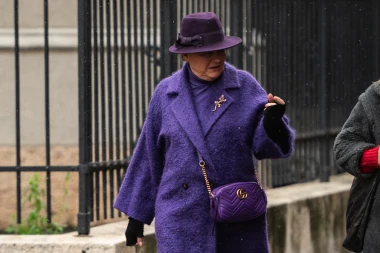 Od glave do pete u ljubičastom: Špica dobila kraljicu monokromatskog looka