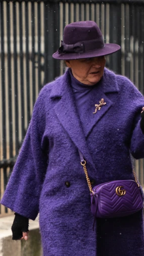 Od glave do pete u ljubičastom: Špica dobila kraljicu monokromatskog looka