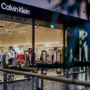 Calvin Klein trgovina u Arena Centru zasjala u novom izdanju: Minimalizam, moderne siluete i zimski must-have komadi