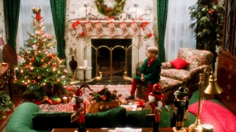 Trendovi u ukrašavanju božićnog drvca: Od 'Sam u kući' nostalgije do Ralph Lauren glamura