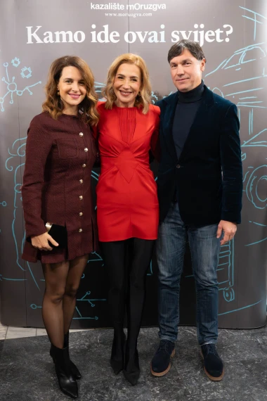 Kazalište Moruzgva ponovno puni dvorane: Premijera komedije „Kamo ide ovai svijet?“ rasplamsala publiku
