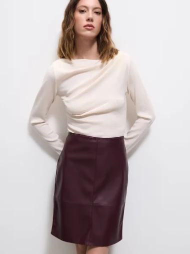 Kožna suknja – stylish klasik koji obožavamo nositi i ove zime