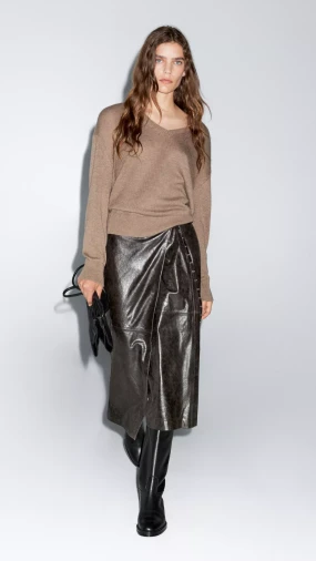 Kožna suknja – stylish klasik koji obožavamo nositi i ove zime