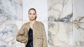 Svečane haljine za nadolazeće blagdane: Luksuz, sjaj i bezvremenska elegancija