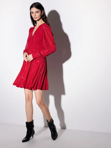 Svečane haljine za nadolazeće blagdane: Luksuz, sjaj i bezvremenska elegancija