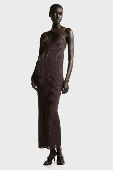 Svečane haljine za nadolazeće blagdane: Luksuz, sjaj i bezvremenska elegancija