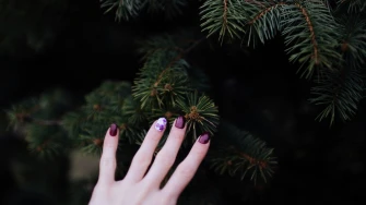 Zimski trendovi u manikuri: Ove boje ćemo viđati posvuda