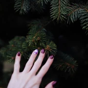 Zimski trendovi u manikuri: Ove boje ćemo viđati posvuda