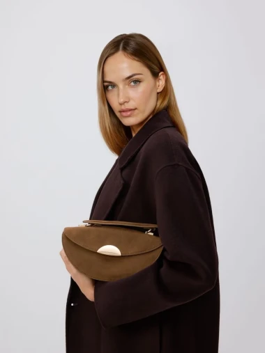 Pristupačne i chic: Reserved torbe savršene za zimske kombinacije