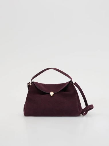 Pristupačne i chic: Reserved torbe savršene za zimske kombinacije