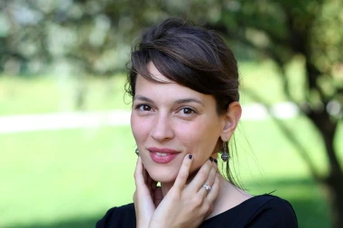 Sara Stanić Blažević otkriva: 'Da nisam glumica, bila bih jedna nemoguća šalteruša'