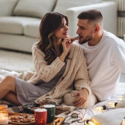 Sretan Božić za dvoje: Kako bez svađa i stresa 'preživjeti' blagdane