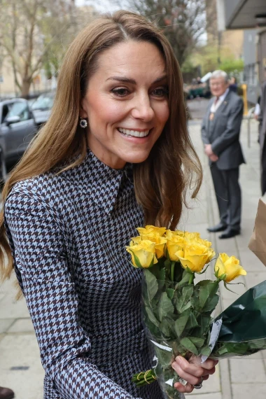 Kate Middleton ponovno oduševila: Midi haljina s popularnim uzorkom kao savršen jesenski klasik