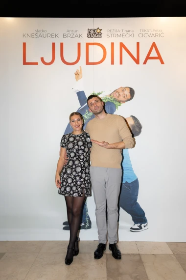 Nexstage teatar započeo svoju priču – Predstava “Ljudina” oduševila premijerom u Knapu