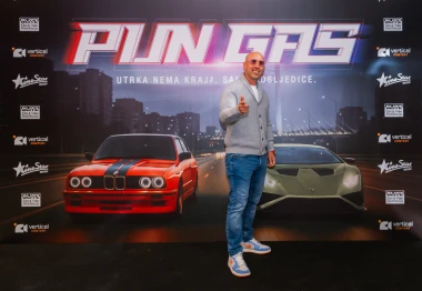 Adrenalin, miris oktana i energija nabrijanog automobilskog podzemlja – sinoć je sve to stiglo u cinestar na premijeru filma Pun gas!