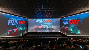 Adrenalin, miris oktana i energija nabrijanog automobilskog podzemlja – sinoć je sve to stiglo u cinestar na premijeru filma Pun gas!